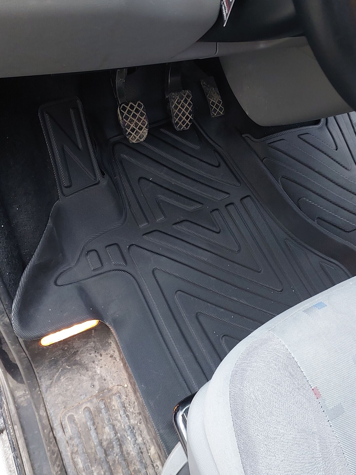 Volkswagen Transporter T6 2015-2019 Premium Havuzlu Oto Paspas