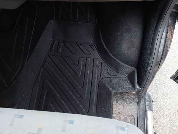 Volkswagen Transporter T6 2015-2019 Premium Havuzlu Oto Paspas