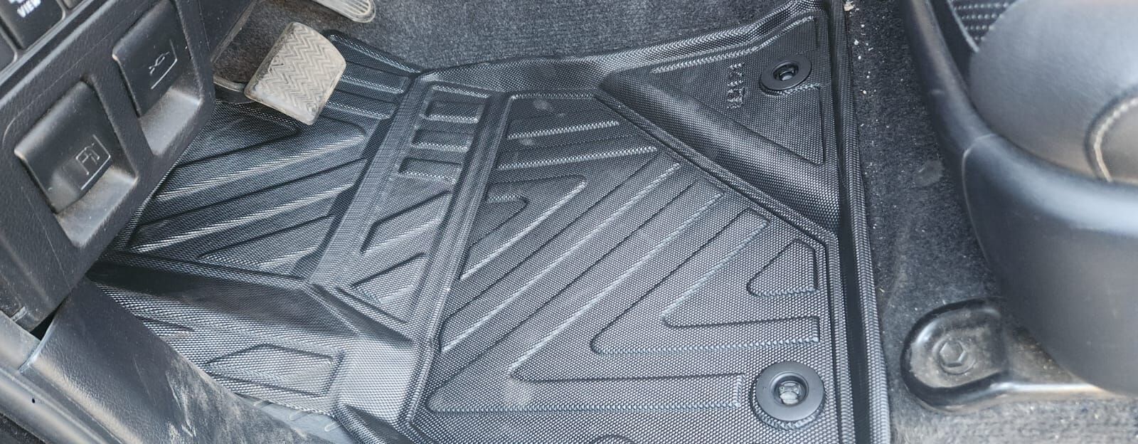 Toyota Hilux 2015 Sonrası Premium Havuzlu Oto Paspas