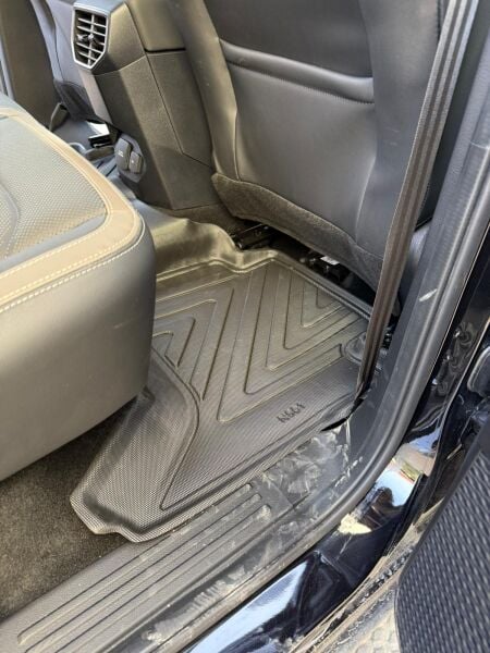 Volkswagen Amarok 2022 Sonrası Premium Havuzlu Oto Paspas