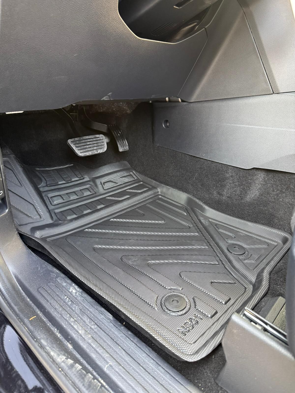 Volkswagen Amarok 2022 Sonrası Premium Havuzlu Oto Paspas